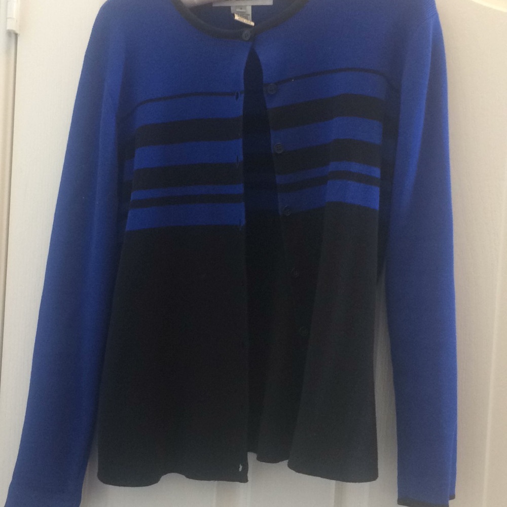 FINAL MARKDOWN Ladies jones & co sweater small